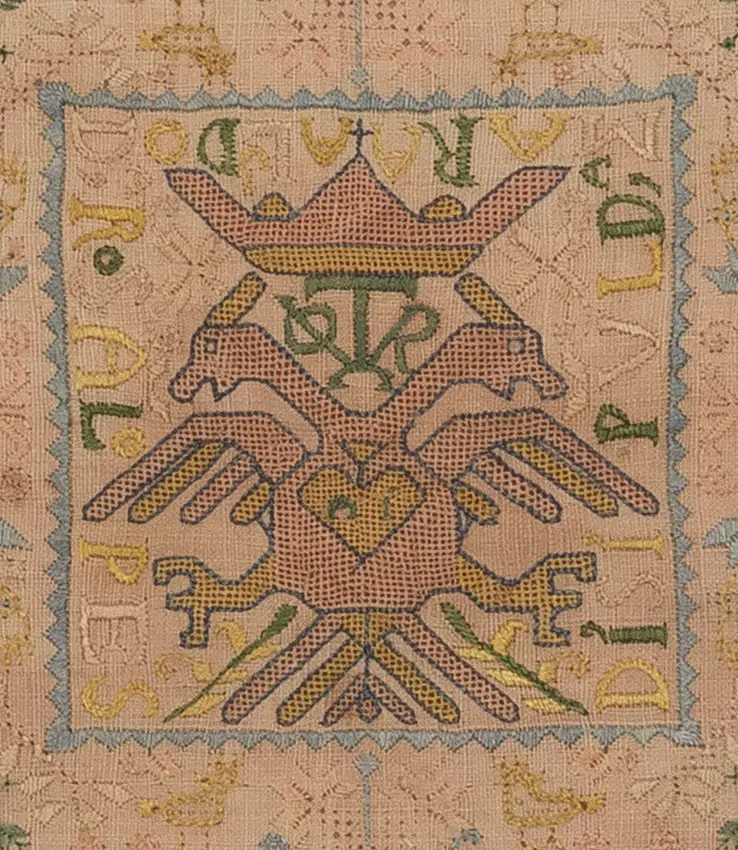 Central motif